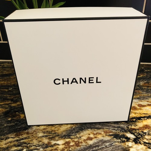 Authentic chanel gift box - chanel,
