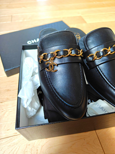 Chanel black leather - chanel,