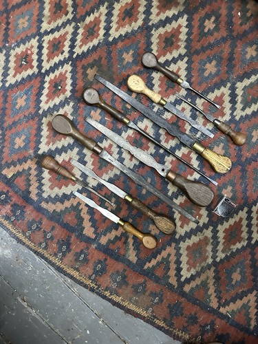 Lot large curious - of, 10