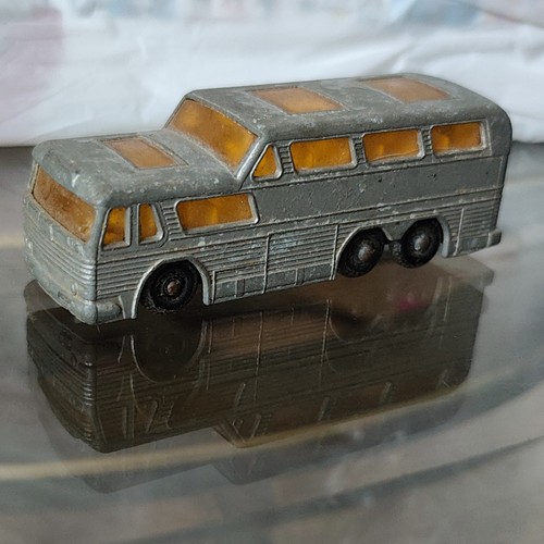 Matchbox greyhound coach - 66,