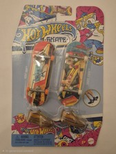 Hot Wheels Retro Skate 2 Pack