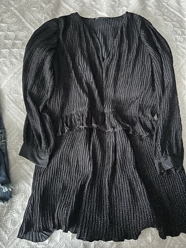 Zara size black spotted - m,