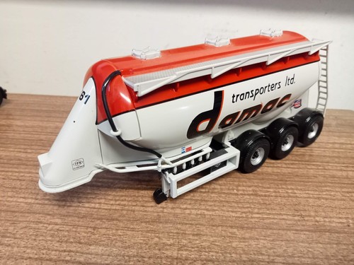 Corgi modern truck heavy - modern,