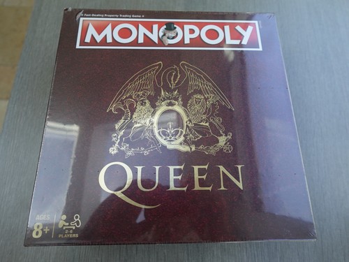 Monopoly queen edition board - monopoly,