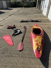 Dagger Kayak Red And Yellow Come With Accessories