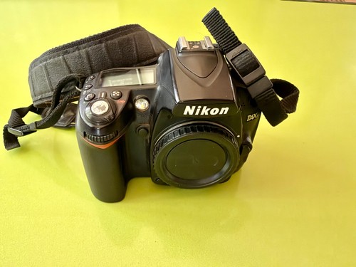 Nikon d90 dslr camera body - nikon,