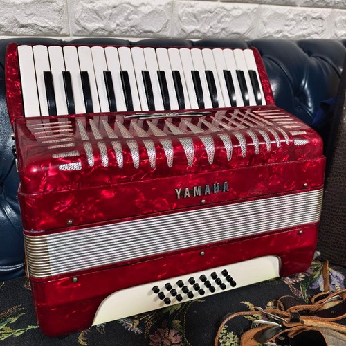 Yamaha accordion 32 keys - ya-21,