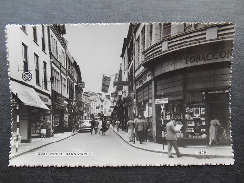 Shops old cars - high, street