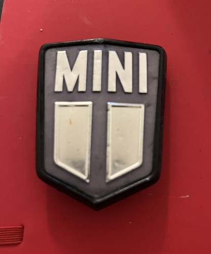 Classic mini shield bonnet - classic,