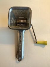 VINTAGE KITCHENALIA MOULI