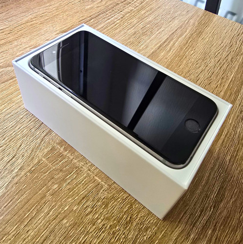 Apple iphone 128gb space - 128gb,