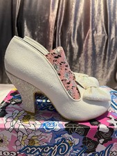 Irregular Choice Euro 40 Cream