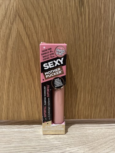 Soap and glory sexy - &,