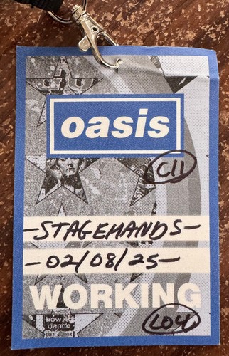 Live tour oasis staff - live, 25