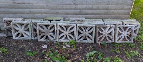 Unused wall screen blocks - 19,