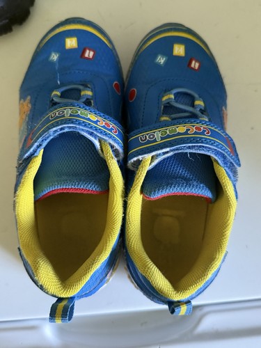 Coco melon light shoes - up,