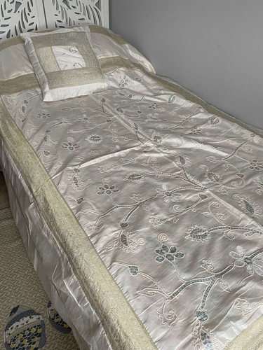 Single indian ivory and sequin - ivory,