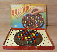 Vintage solitaire Bakelite