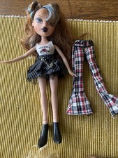 Vintage 2001 First Wave Bratz MGA Doll Pretty N Punk Yasmin w/ Clothing