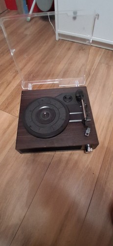 Vinyl record player selling - vinyl/record, (selling