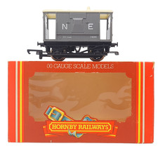 Hornby R031 LNER Brake Van 20