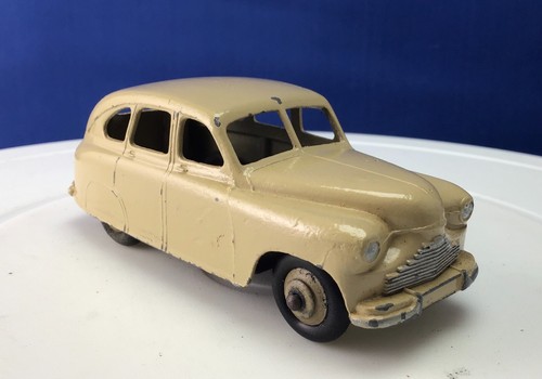 Dinky vanguard repainted - dinky, vanguard-