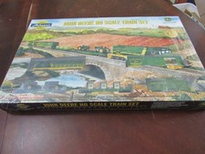 ATHEARN HO JOHN DEERE TRAIN