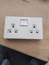 Crabtree Screwless Double Socket 2G White