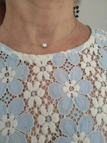 9ct white gold diamond pendant - 9ct,