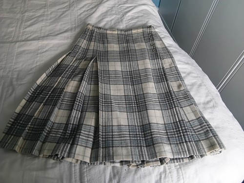 Pleated skirt kilt style - skirt,