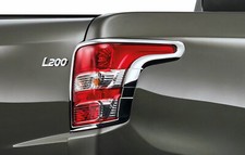 New Genuine Mitsubishi L200 2015-> Rear Lamp Chrome Bezel Surrounds SP046002
