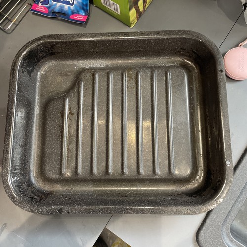 Vitreous enamel roasting tin - enamel,