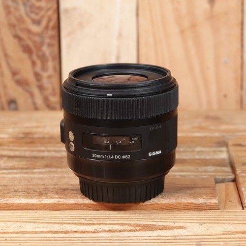 Used sigma 30mm art dc - art,
