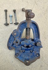 RECORD 91 1/2 C Hinged Pipe