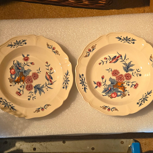 Wedgwood pot potpourri set - pot, of