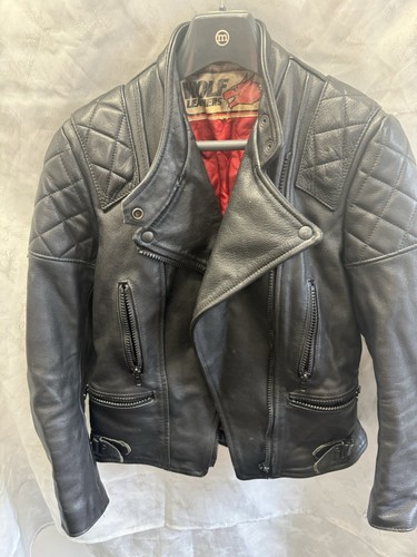 Vintage wolf leather - ,