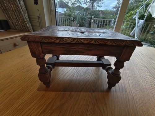 Vintabe small hand carved - small,