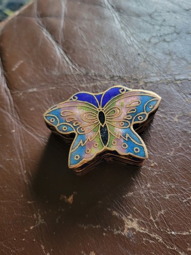 Small cloisonne butterfly - small,