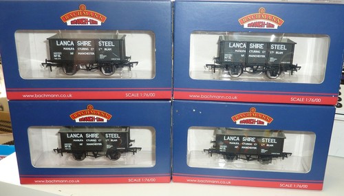 Four boxed bachmann - four,