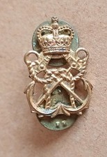 British Royal Navy Petty Officer's Pin/Collar Badge - Crossed Anchors.