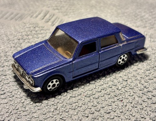 Die cast alfa - 1:43, romeo