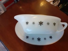 Pyrex Gravy Boat.  White With Pattern.