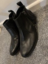 Unworn Black Ugg Leather Boots Size 7 But Fit Size 6