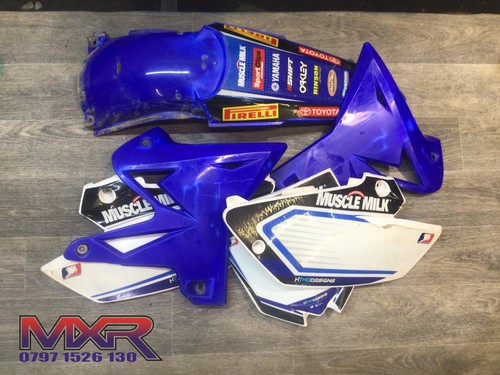 Yamaha 125 plastics - plastics, )