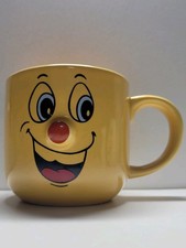 Vintage Yellow Funny Face Mug. Retro Happy Smiling Face Mug