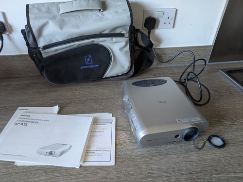 Toshiba tlp b2e - toshiba, portable