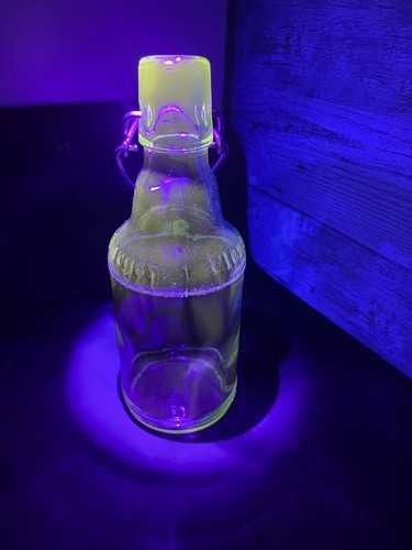 Old uranium glas - old,