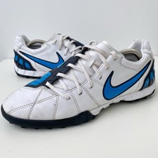 Nike Football Trainers Mens UK