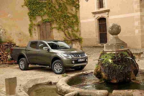 Mitsubishi l200 double - mitsubishi, cab