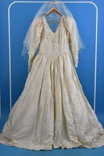 Catherine Davighi Vintage Designer Silk Champagne Size 14 Wedding Dress & Veil